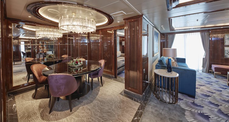 Queen Elizabeth - Cunard Line - Queens Suiten, Achtern, Deck 4, 5, 8 (Q5)