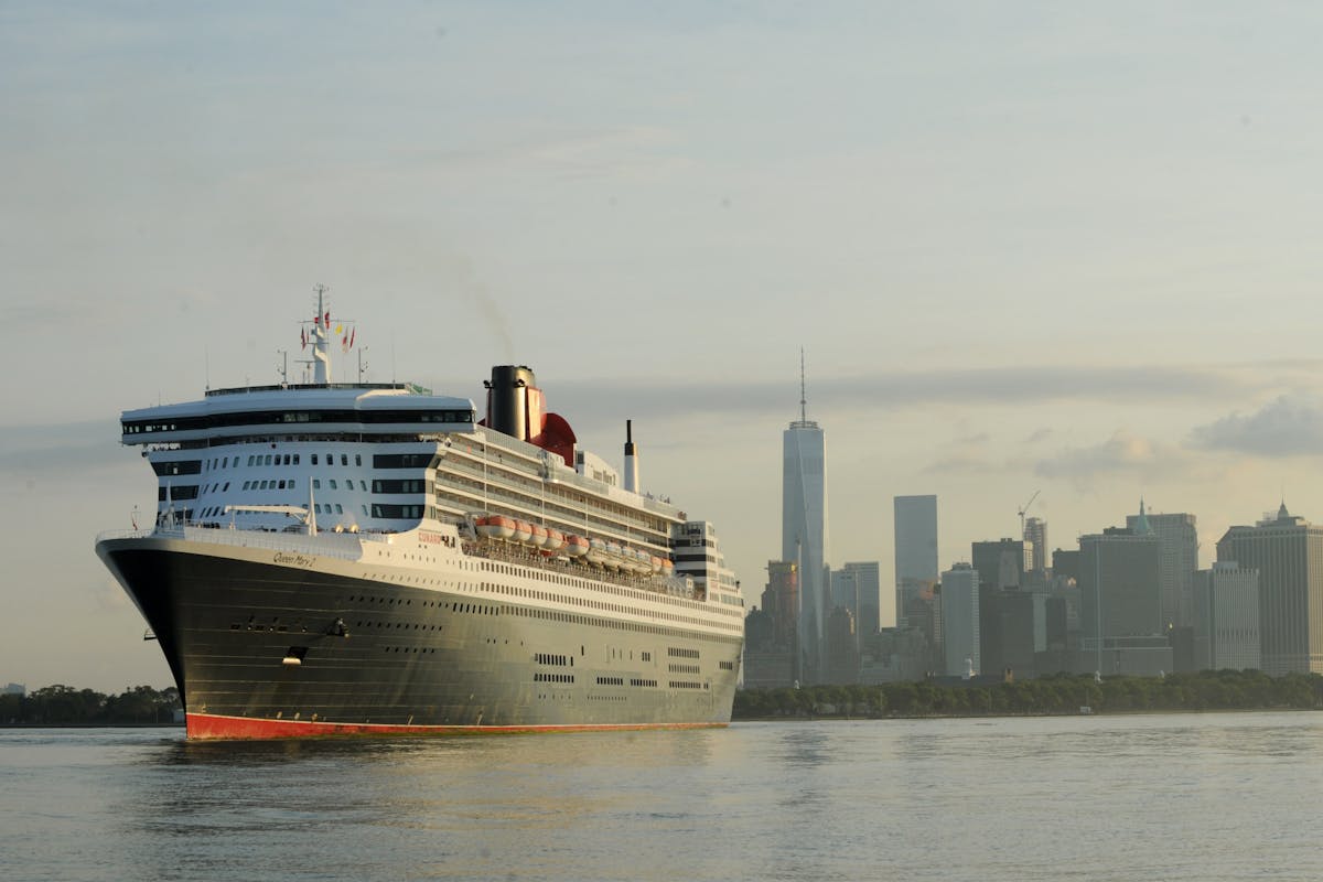 Queen Mary 2 New York