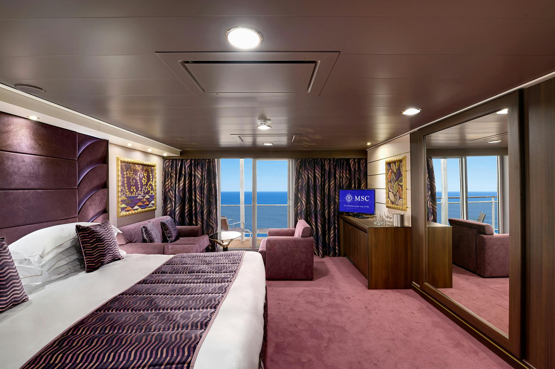 MSC Fantasia - MSC Cruises - Yacht Club Deluxe Suite