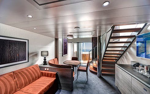 MSC Virtuosa - MSC Cruises - MSC Yacht Club Maisonette Suite mit Whirlpool (YJD)