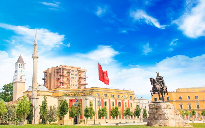 Der Skanderberg Platz in Tirana