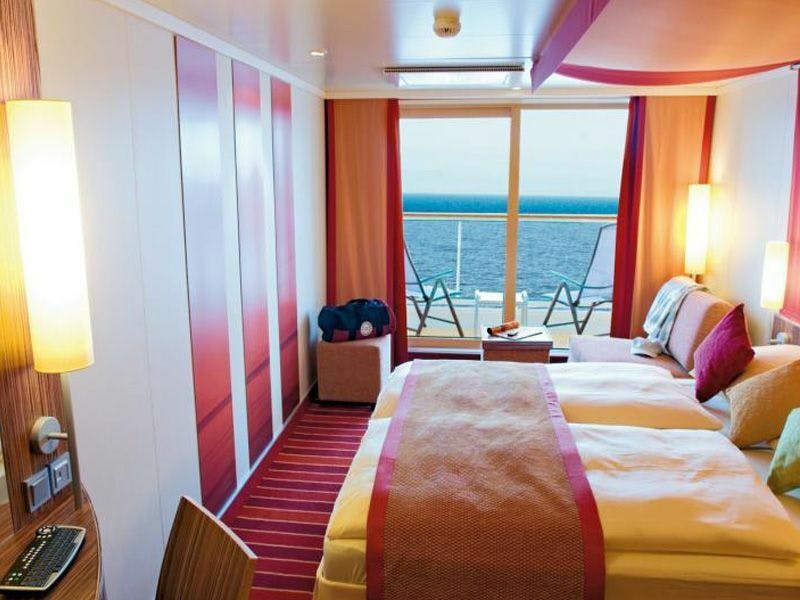 AIDAluna - AIDA Cruises - Aussen mit Balkon (BV)