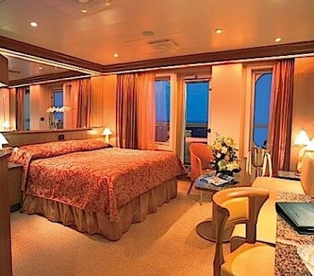 Carnival Splendor - Carnival Cruise Line - Ocean Suite (OS)