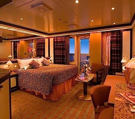 Carnival Splendor - Carnival Cruise Line - Spa-Suite (SS)
