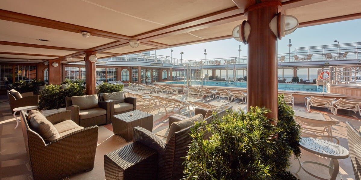 Cunard Queen Victoria Pavilion Pool Bar