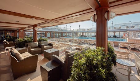 Cunard Queen Victoria Pavilion Pool Bar