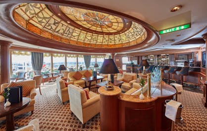 Cunard Queen Victoria Grills Lounge