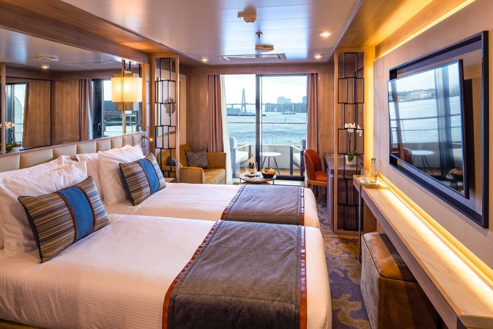 World Voyager - Nicko Cruises Hochsee - Veranda Kabine Privatbalkon Deck 6 (OL)