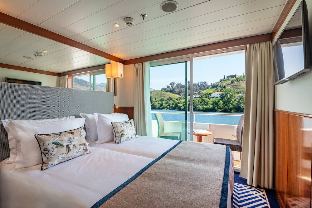 MS DOURO QUEEN - Nicko Cruises - 2-Bett Oberdeck mit französischem Balkon (OD)