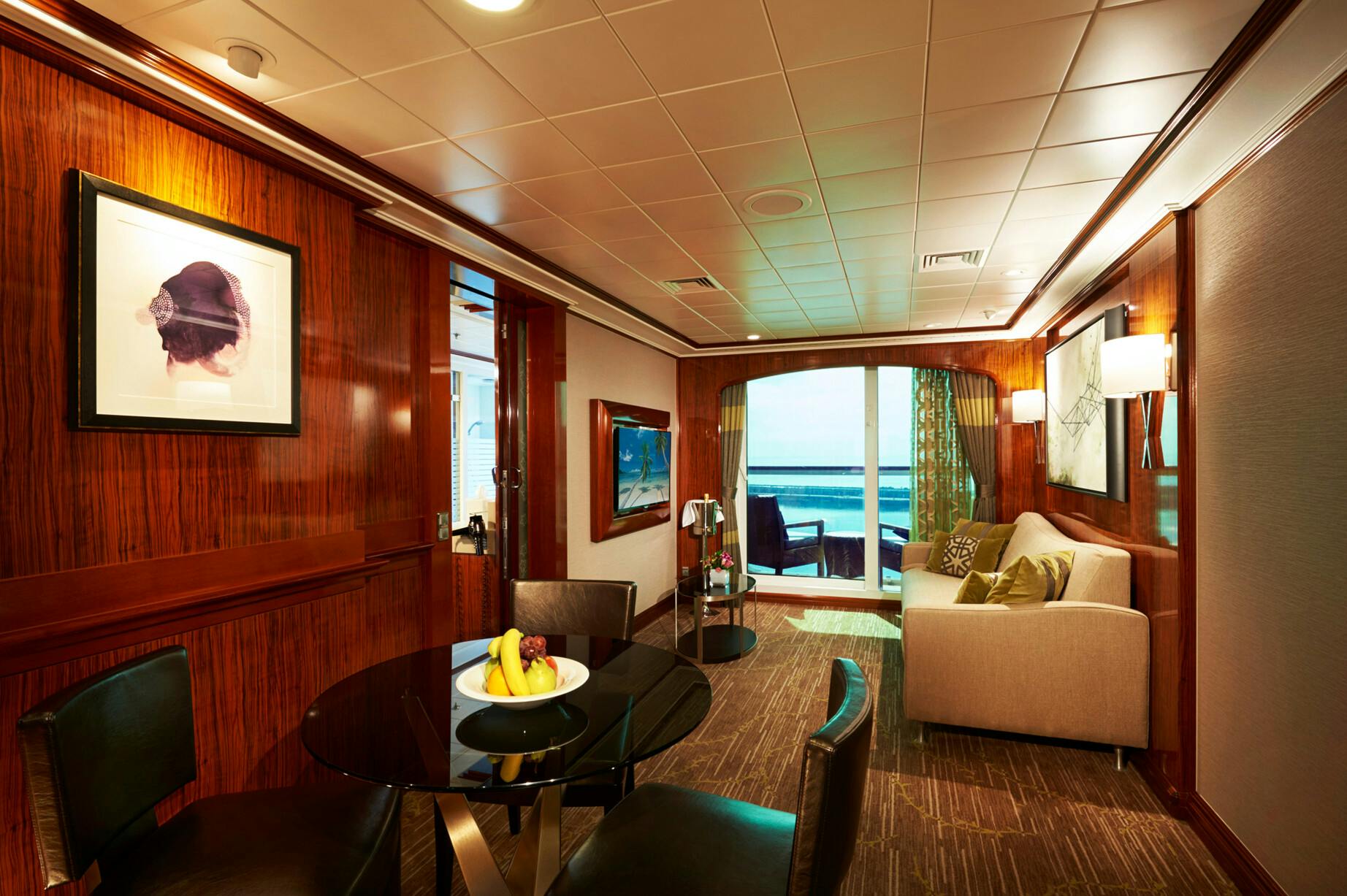 Norwegian Jade - Norwegian Cruise Line - The Haven Coutyard Penthouse