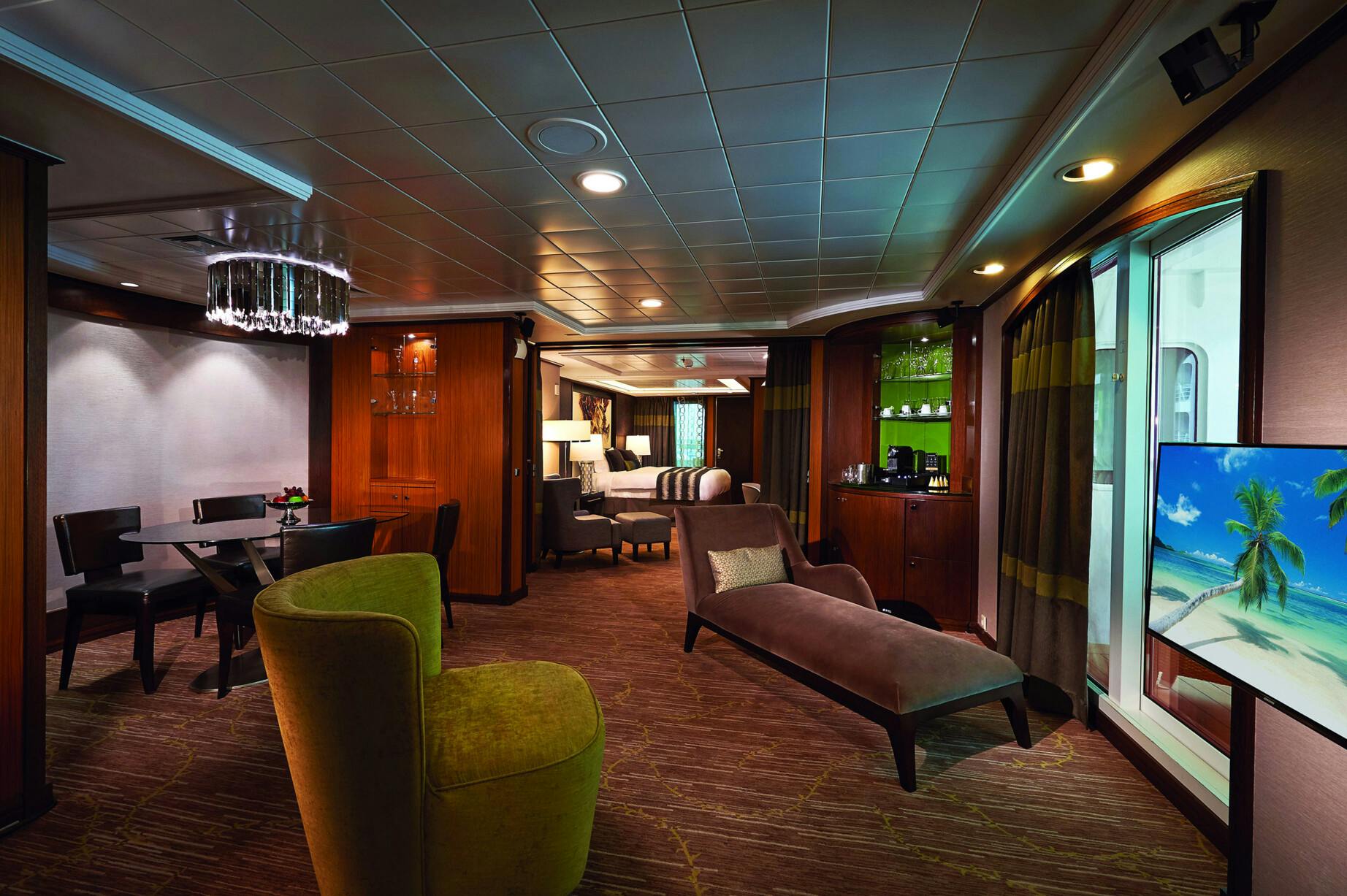 Norwegian Jade - Norwegian Cruise Line - The Haven Owner's Suite mit großem Balkon