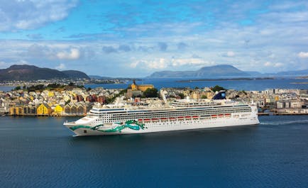 Norwegian Jade - Norwegian Cruise Line - Norwegian Jade