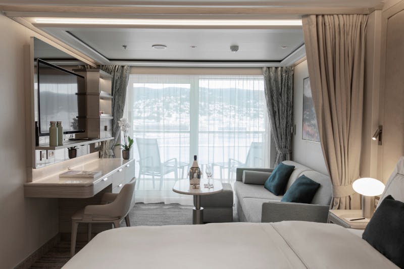 Silver Nova_Leben an Bord_Superior Veranda Suite_©Silversea Cruises Ltd.