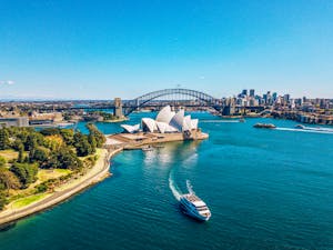 Sydney_Oper_Harbour Bridge_AdobeStock_243446992_©ingusk_bearbeitet