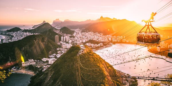 Q:\Destinationen\Brasilien\Rio de Janeiro\Rio_Seilbahn_Zuckerhut_AdobeStock_355049945 © Antonio Salaverry.jpeg