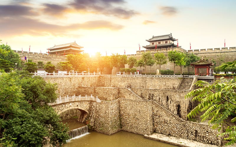 Q:\Destinationen\China\Xian\Xian_Stadtmauer_AdobeStock_180670888 ©  gui yong nian.jpeg
