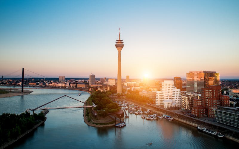 Sonnenuntergang am Düsseldorfer Medienhafen 