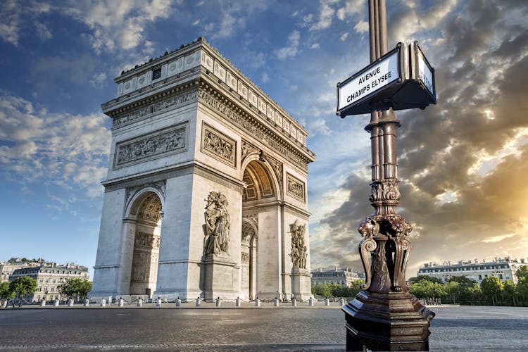 Blick auf den Arc de Triomphe