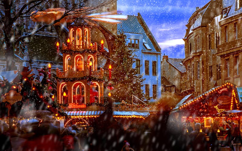 Q:\Destinationen\Deutschland\Bonn\Bonn_Weihnachtsmarkt_AdobeStock_231900340_©Stefan Körber_abo.jpeg