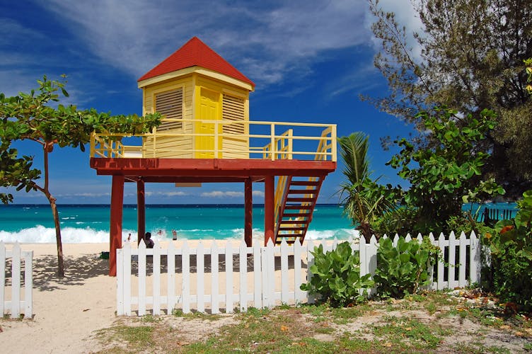 Grenada mit Blick auf den Strand 