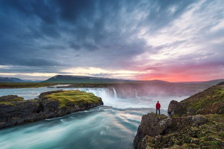 Der Godafoss Wasserfall auf Island