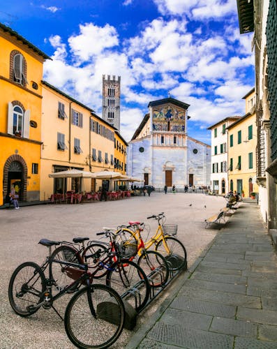 Q:\Destinationen\Italien\Toskana & Piemont\Lucca\Lucca_Kirche San Frediano_AdobeStock_197521618 © Freesurf_abo.jpeg