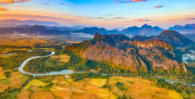 Q:\Destinationen\Laos\Laos Panorama_AdobeStock_185320571©Olga Khoroshunova.jpg