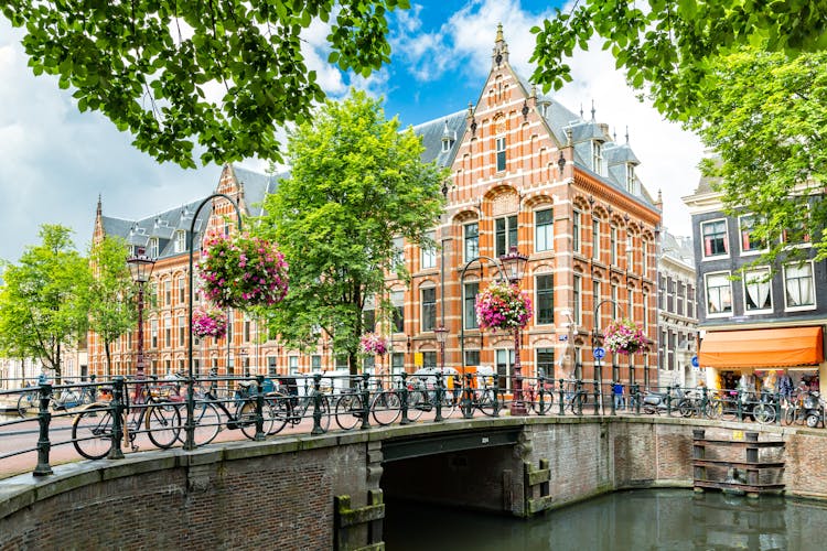 Q:\Destinationen\Niederlande\Amsterdam\Amsterdam_AdobeStock_118937537 ©  mandritoiu_abo.jpeg