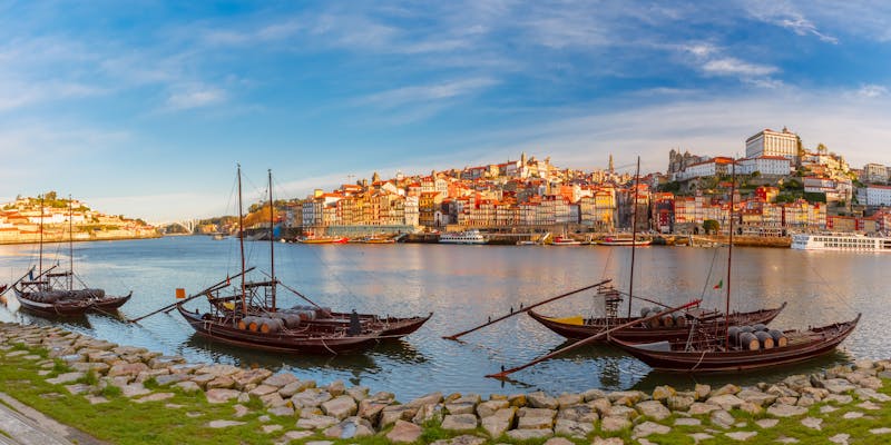 Q:\Destinationen\Portugal\Festland\Porto\Porto_AdobeStock_169714605 © Kavalenkava_abo.jpeg