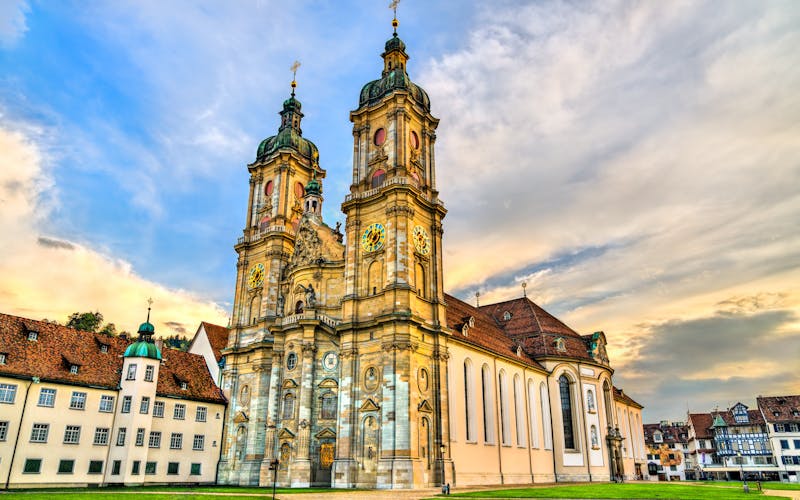  Blick auf die Stiftskirche in Sankt Gallen 