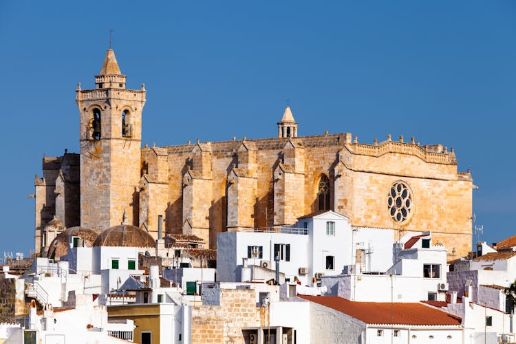 Menorca_Ciutadella_Kathedrale_AdobeStock_214733107 © pcusine_abo