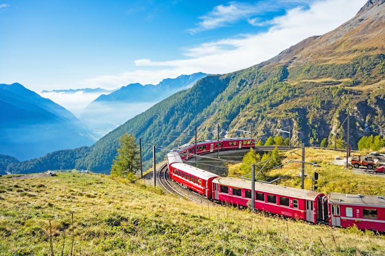 Q:\Destinationen\Schweiz\Bernina_Glacier Express\Bernina_Puschlav_AdobeStock_123923398©djama_ztv5.tif